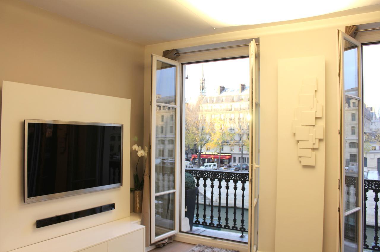 Two Bedroom Luxury Apartment - Balcony With View Of Notre Dame Paris Luaran gambar