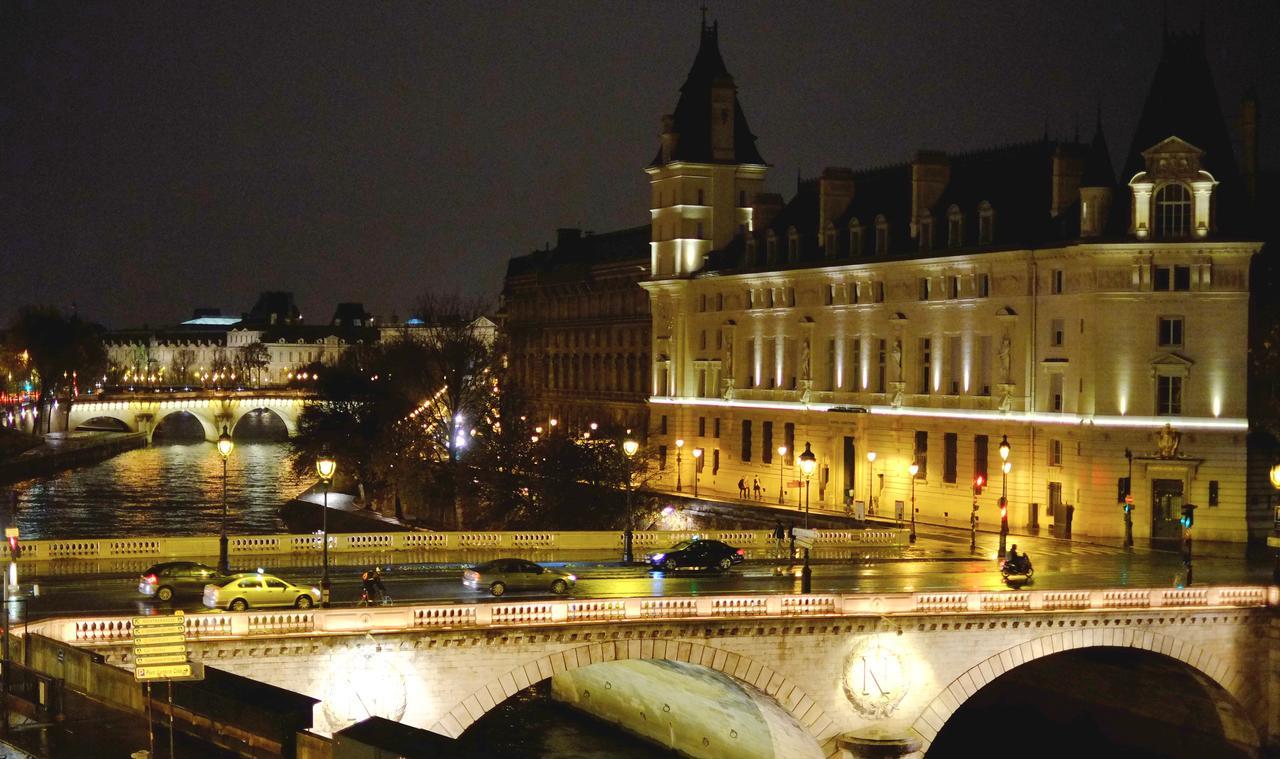 Two Bedroom Luxury Apartment - Balcony With View Of Notre Dame Paris Luaran gambar
